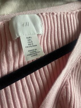 H&M Pale Pink Ribbed Button Cardigan